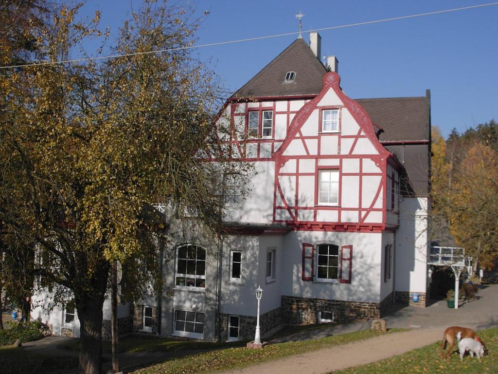 Waldhotel Forsthaus Remstecken Coblença Exterior foto