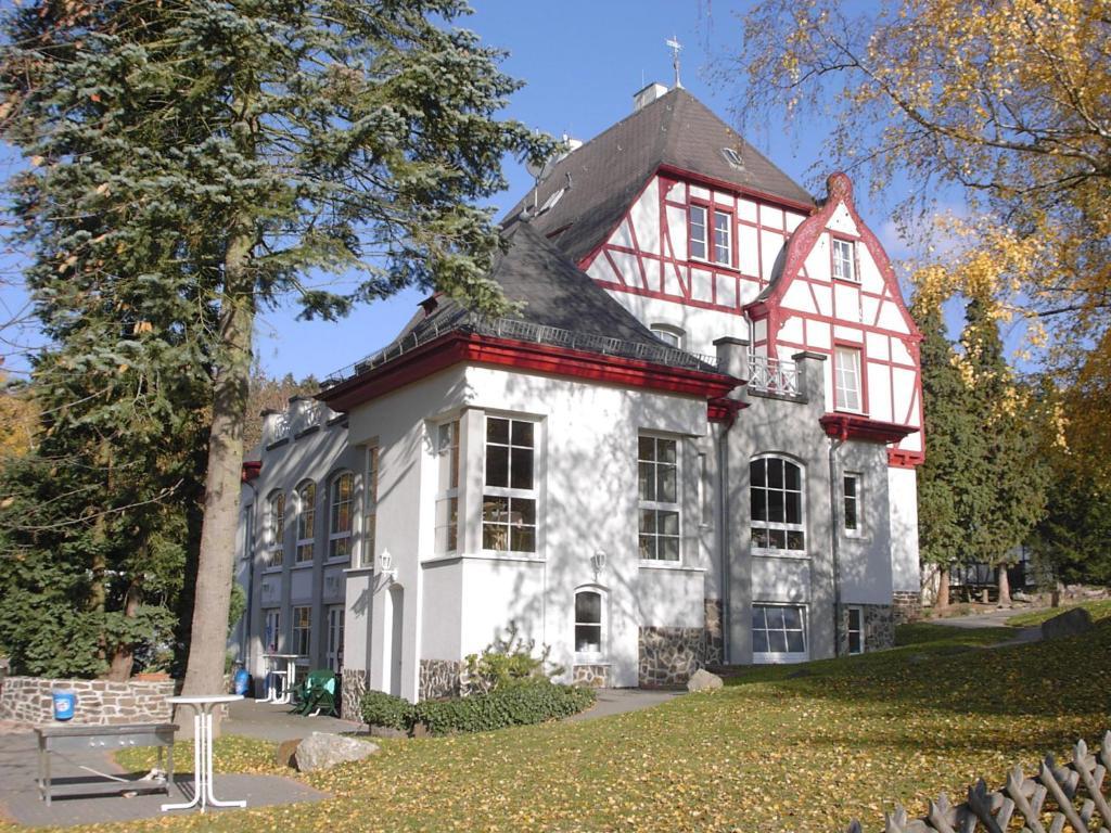 Waldhotel Forsthaus Remstecken Coblença Exterior foto